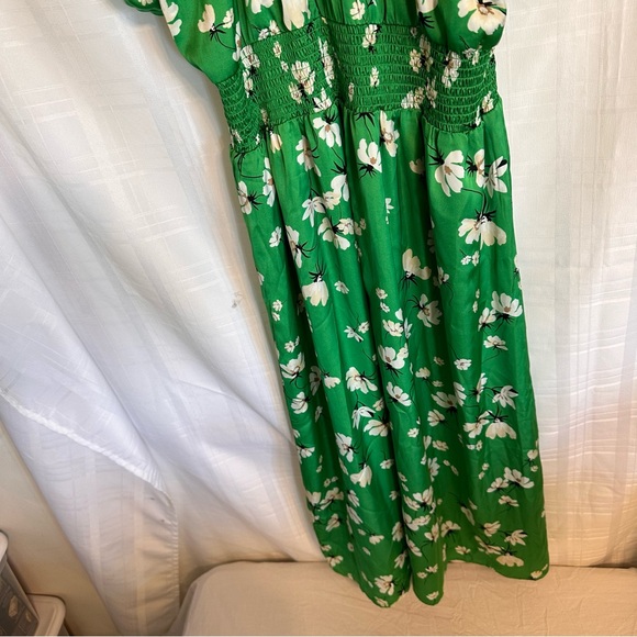 On 34th Plus Size Dress - Picture 4 of 11